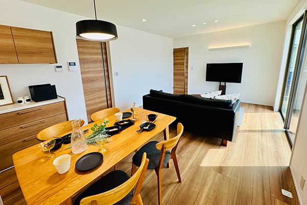 【笠懸町久宮／NEW建売住宅】４LDK＋SS、ゆったり暮らせる設計♪ランドリールームへつながる小上がりのタタミコーナー、マルチに使えるダイニングカウンター、収納多♪生活環境◎建売住宅販売会開催